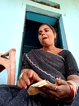 Snapshot of Bhakti_Bedi chatting on February 26, 8:39 am Bhakti Bedi online show from February 26, 8:39 am