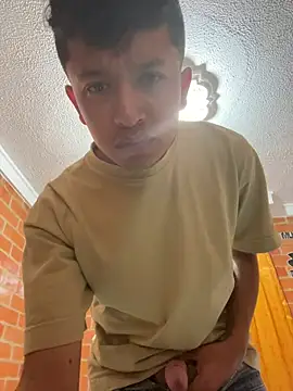 Snapshot of sebaxx8_ chatting on February 7, 5:41 am sebaxx8 online show from February 7, 5:41 am