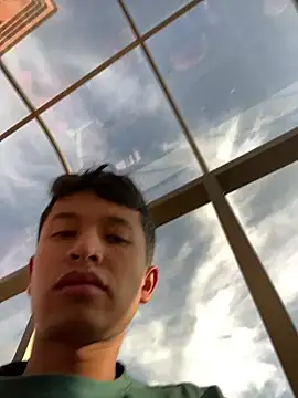 Snapshot of sebaxx8_ chatting on February 25, 9:37 pm sebaxx8 online show from February 25, 9:37 pm