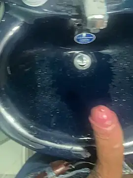 Snapshot of sebaxx8_ chatting on February 7, 11:02 pm sebaxx8 online show from February 7, 11:02 pm