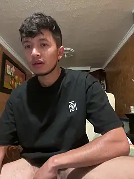 Snapshot of sebaxx8_ chatting on February 9, 2:42 am sebaxx8 online show from February 9, 2:42 am