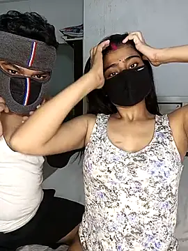 Snapshot of Love-N chatting on October 11, 11:28 pm Love-N online show from October 11, 11:28 pm