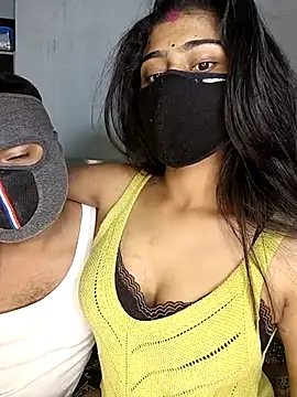 Snapshot of Love-N chatting on November 4, 5:17 pm Love-N online show from November 4, 5:17 pm