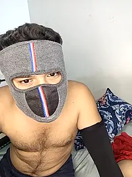 Snapshot of Love-N chatting on September 27, 4:35 pm Love-N online show from September 27, 4:35 pm