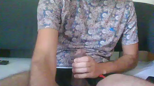 Snapshot of mert_istanbl chatting on October 13, 11:45 am mert istanbl online show from October 13, 11:45 am