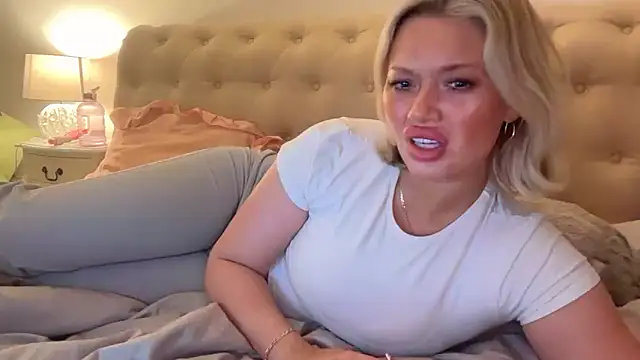 blissdimicco online show from February 19, 10:40 pm