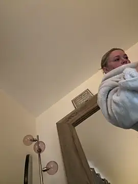 blissdimicco online show from February 10, 10:25 am