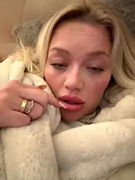 blissdimicco online show from October 24, 9:14 pm