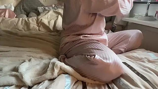 blissdimicco online show from April 16, 7:53 am