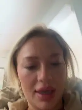 blissdimicco online show from October 28, 11:42 am