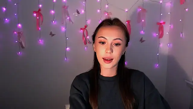 Snapshot of Nikonara_Love chatting on December 20, 1:36 pm Nikonara Love online show from December 20, 1:36 pm