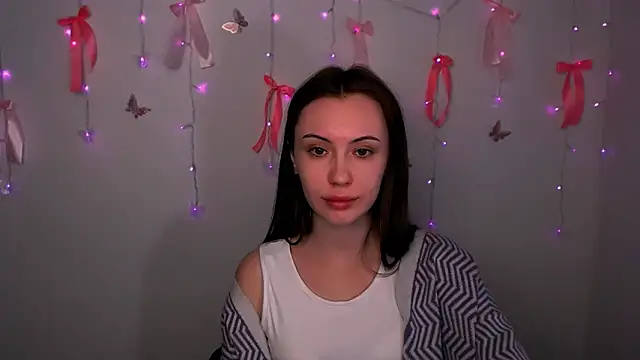 Snapshot of Nikonara_Love chatting on February 21, 1:35 pm Nikonara Love online show from February 21, 1:35 pm