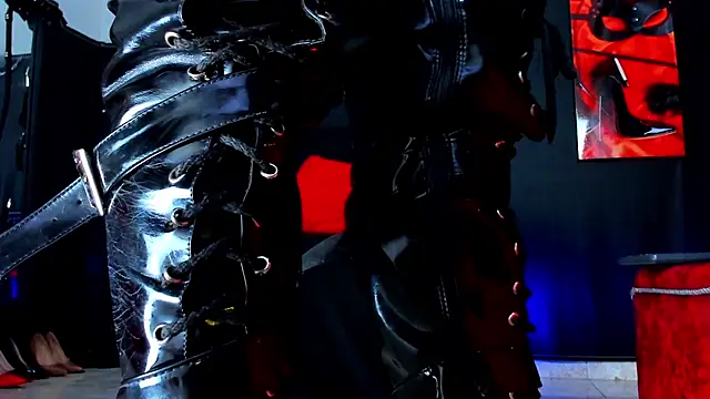 Snapshot of KaramStone chatting on November 27, 7:14 pm KaramStone online show from November 27, 7:14 pm