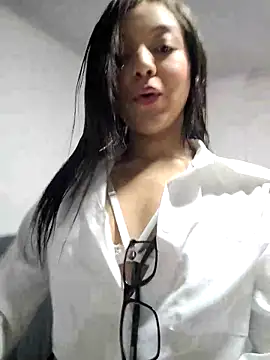 Briannasweeth17 online show from March 12, 1:14 am