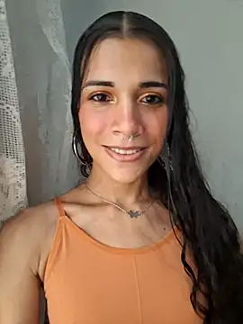Snapshot of novinhatransexy chatting on June 10, 5:14 pm novinhatransexy online show from June 10, 5:14 pm