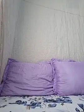 Snapshot of novinhatransexy chatting on June 2, 5:24 pm novinhatransexy online show from June 2, 5:24 pm