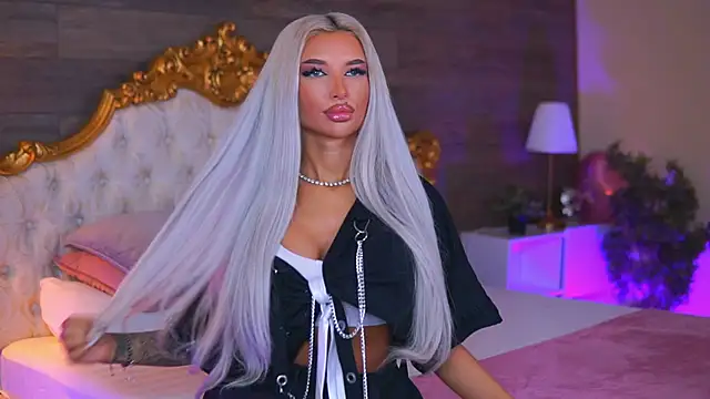 Juicy Jessye online show from May 14, 7:44 pm