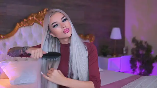 Juicy Jessye online show from November 7, 9:19 pm