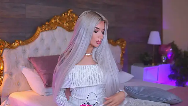 Juicy Jessye online show from March 26, 8:40 pm