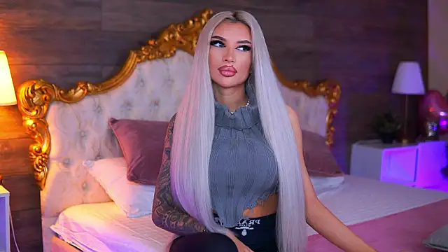 Juicy Jessye online show from March 28, 9:16 pm