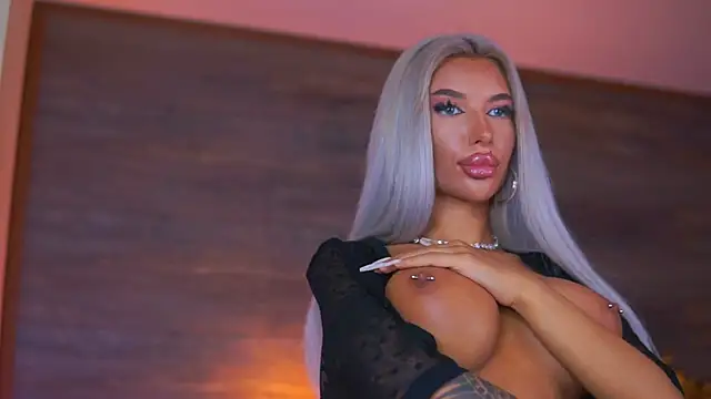 Juicy Jessye online show from May 18, 7:51 pm