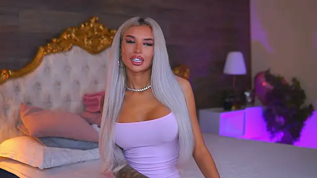 Juicy Jessye online show from June 2, 7:47 pm