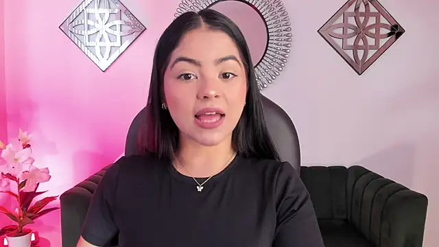 Layla Breezee online show from February 4, 12:44 pm