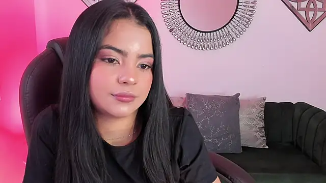 Layla Breezee online show from February 8, 12:47 pm