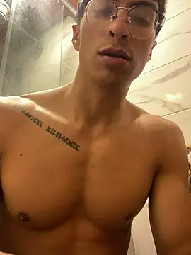 ApoloCruz online show from March 22, 3:32 am