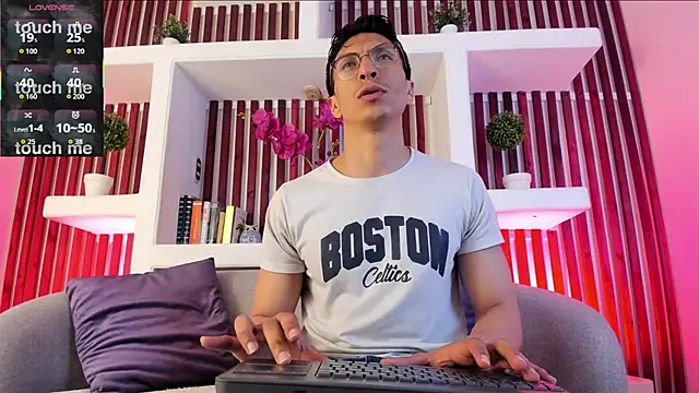 ApoloCruz online show from February 11, 2:33 am