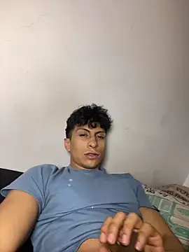 Snapshot of ApoloCruz chatting on September 21, 8:41 am ApoloCruz online show from September 21, 8:41 am