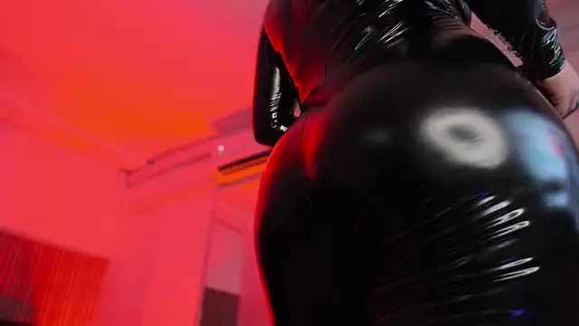 bonnieAn online show from October 26, 11:21 am