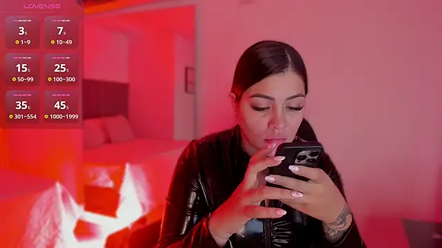 bonnieAn online show from February 28, 11:21 am