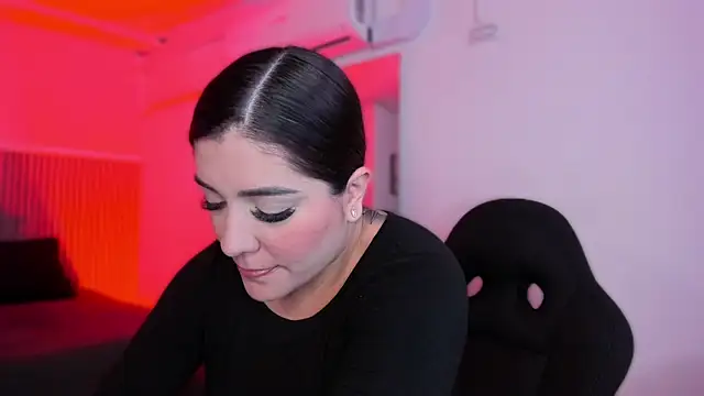 bonnieAn online show from January 10, 11:38 am