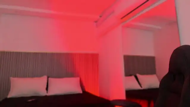 bonnieAn online show from November 6, 11:25 am