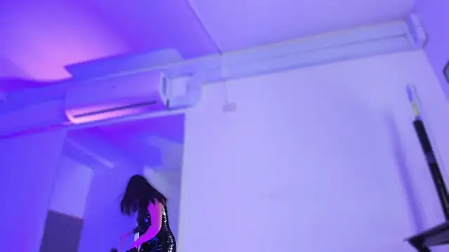 bonnieAn online show from February 12, 11:21 am