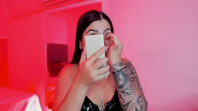 bonnieAn online show from April 9, 11:16 am