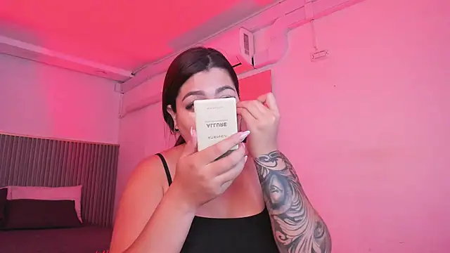 bonnieAn online show from November 27, 11:32 am