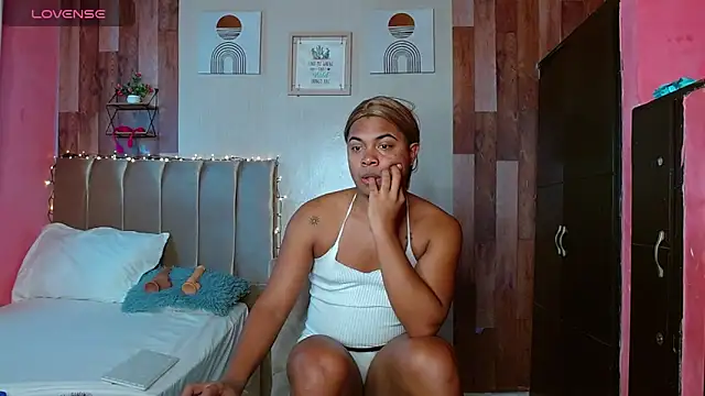 electrabrowns online show from March 1, 9:15 pm