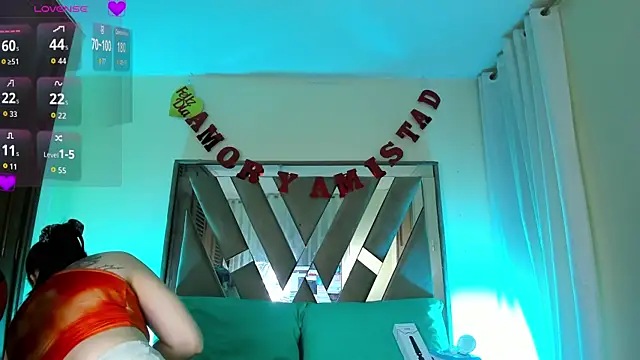 Snapshot of scarlet_hit chatting on September 10, 4:11 am scarlet hit online show from September 10, 4:11 am