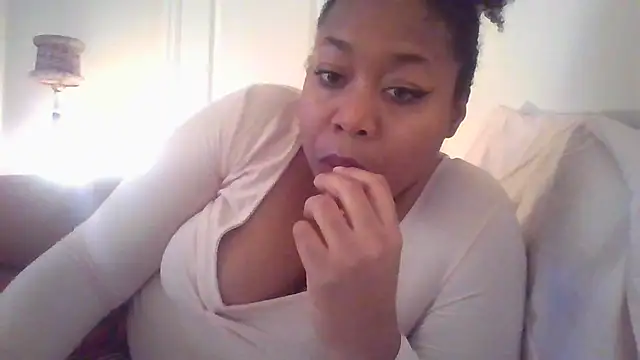 Snapshot of angeliquebelcali chatting on March 17, 12:21 am angeliquebelcali online show from March 17, 12:21 am
