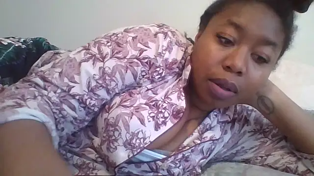 Snapshot of angeliquebelcali chatting on February 23, 6:12 pm angeliquebelcali online show from February 23, 6:12 pm