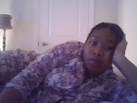 Snapshot of angeliquebelcali chatting on March 19, 5:52 am angeliquebelcali online show from March 19, 5:52 am