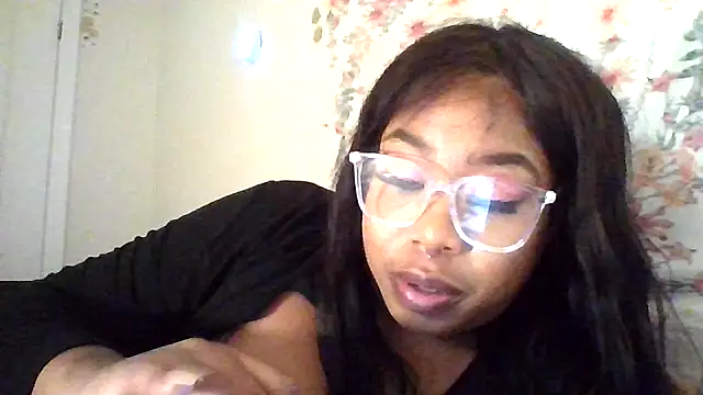 Snapshot of angeliquebelcali chatting on September 20, 8:08 am angeliquebelcali online show from September 20, 8:08 am