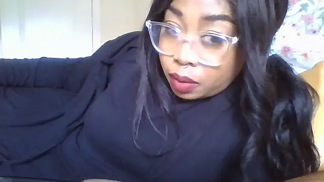 Snapshot of angeliquebelcali chatting on September 18, 8:12 pm angeliquebelcali online show from September 18, 8:12 pm