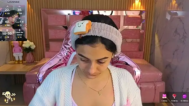 lilith petit sub online show from October 31, 3:14 am