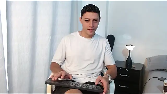 Frank Millers online show from April 8, 9:05 pm