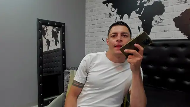 Frank Millers online show from November 20, 8:42 pm