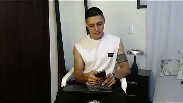 Frank Millers online show from February 4, 1:33 am