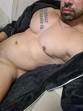 Snapshot of badbrown chatting on May 15, 2:31 am badbrown online show from May 15, 2:31 am